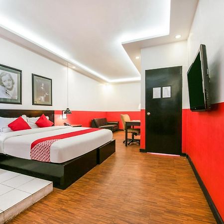 Oyo 432 Diamondwood Hotel Angeles Kültér fotó