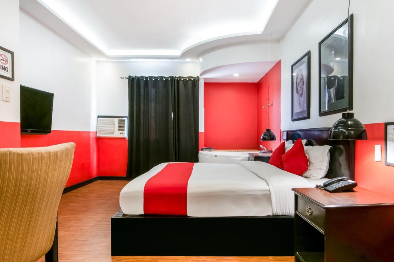 Oyo 432 Diamondwood Hotel Angeles Kültér fotó