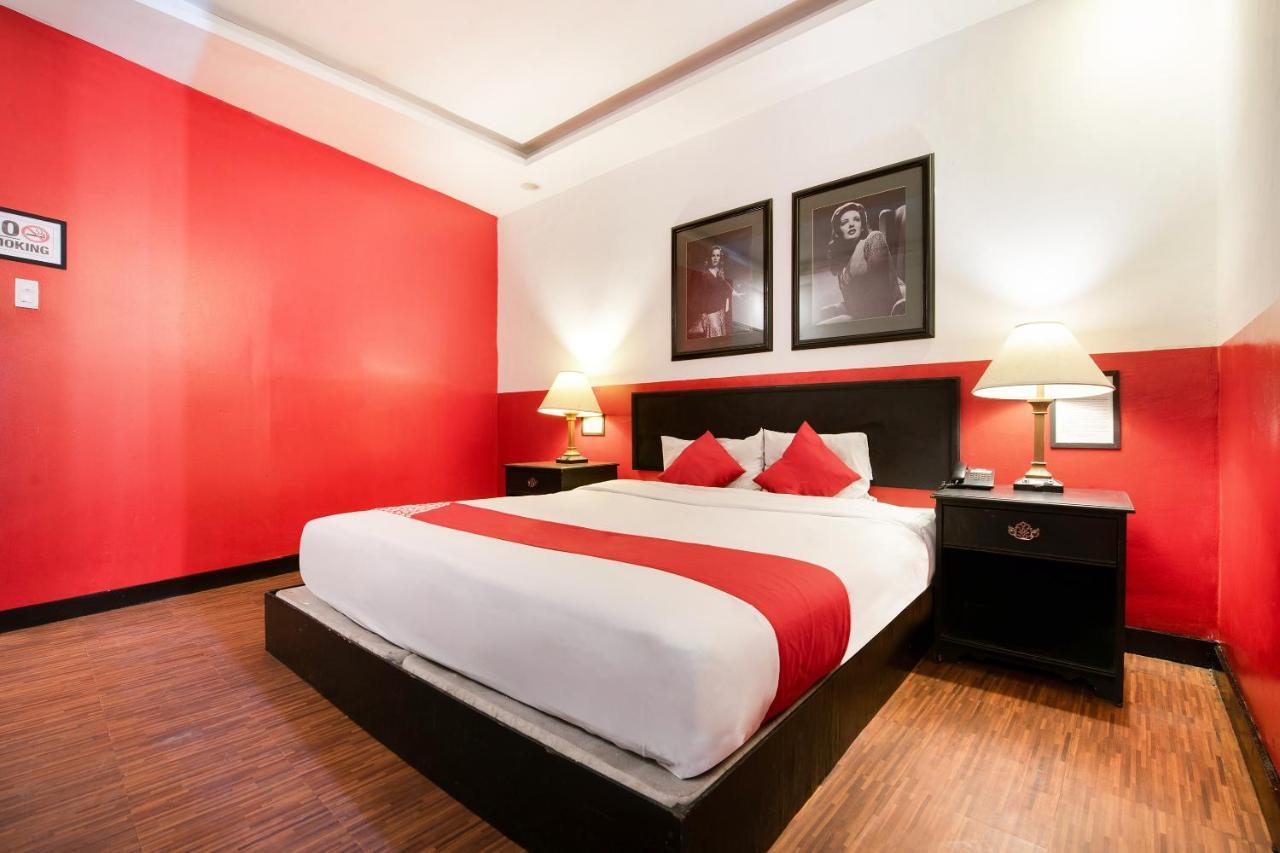 Oyo 432 Diamondwood Hotel Angeles Kültér fotó